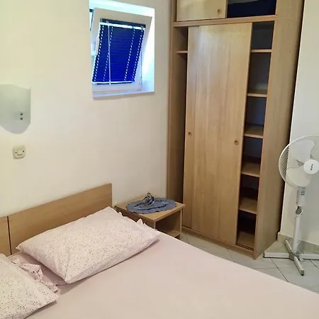 Apartamento Viktorija Sutivan